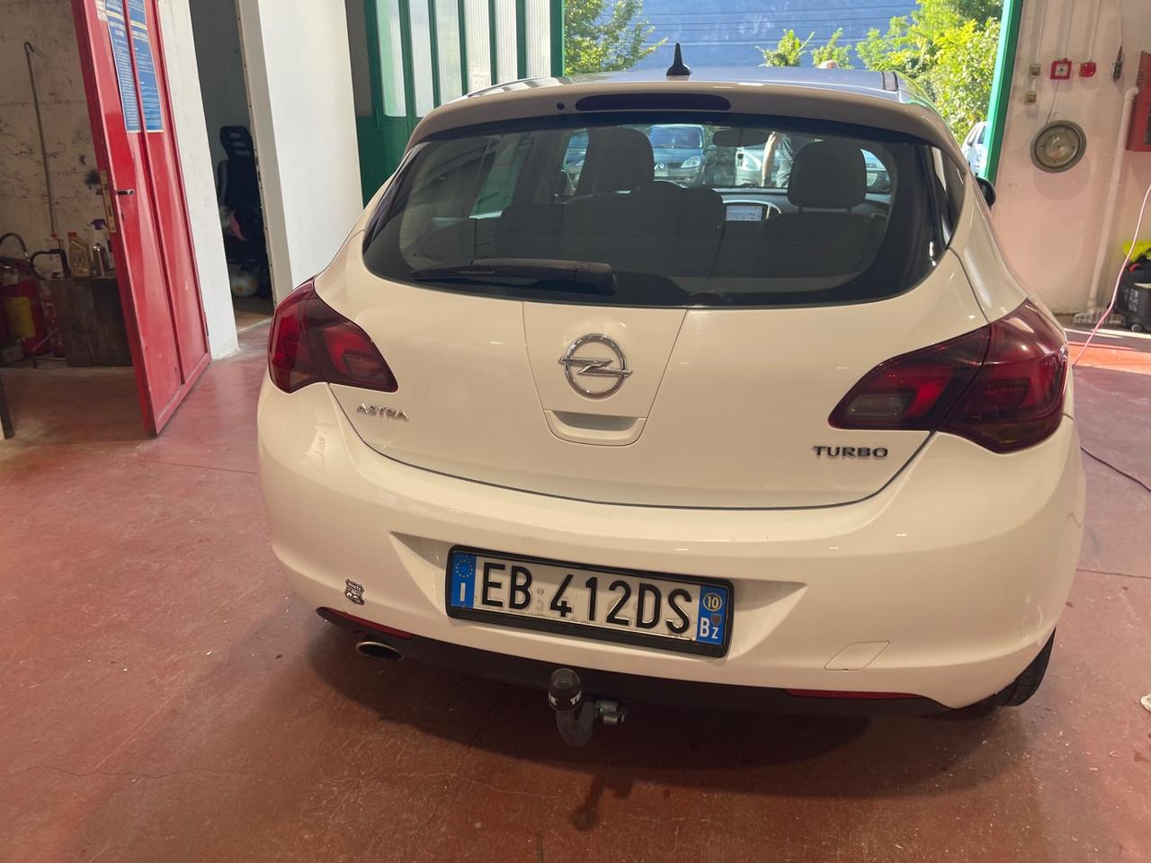 Opel Astra 1.6 Turbo 180CV 5 porte aut. Cosmo S