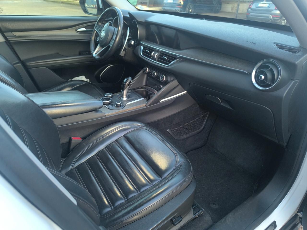 Alfa Romeo Stelvio 2.2 Turbodiesel 210 CV AT8 Q4 Executive