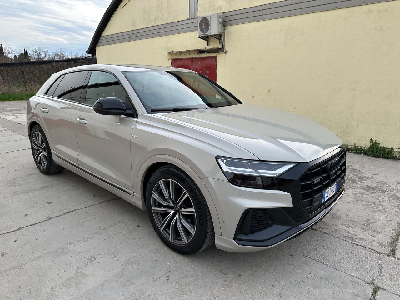 Audi Q8 50 TDI 286cv Quattro S-Line - 2022