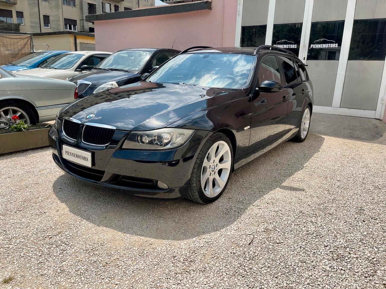 Bmw 320d AUTOMATICA NAVI TETTUCCIO