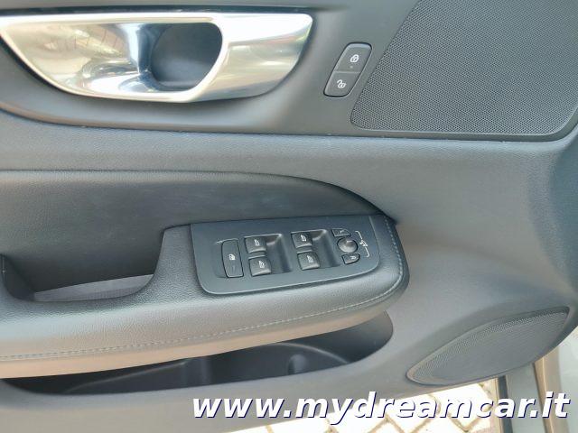 VOLVO V60 B4 (d) Geartronic Momentum Business
