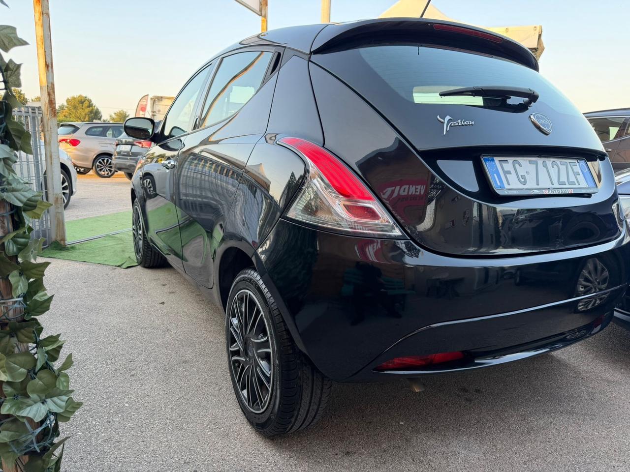 Lancia Ypsilon 1.2 69CV 5Gold 2017 nuova garanzia