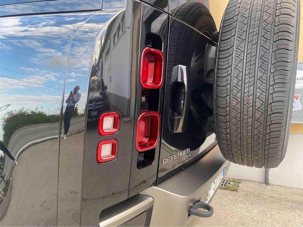 Land Rover Defender 90 3.0D I6 250 CV AWD Auto X-Dynamic SE