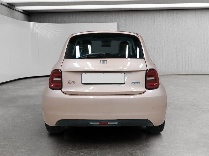 FIAT 500 500e 42 kWh La Prima