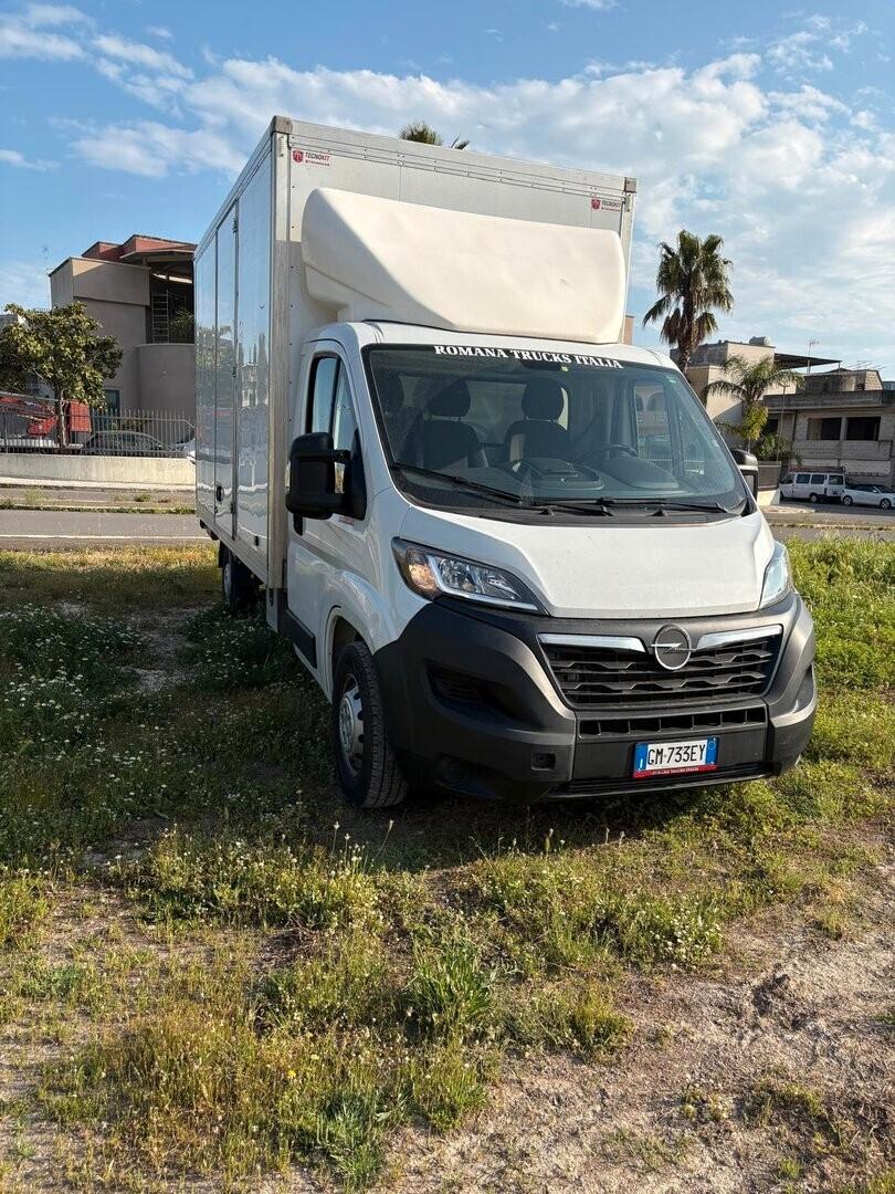 Opel Movano 2200 cc Diesel 103 kW