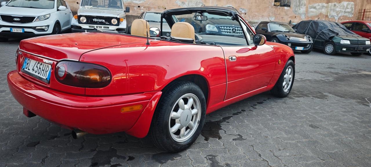 Mazda MX-5 1.6i 16V cat