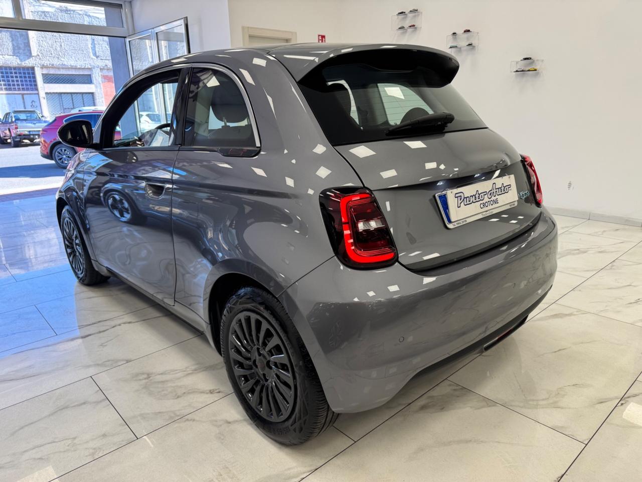 Fiat 500 500e 3+1 42 kWh Red