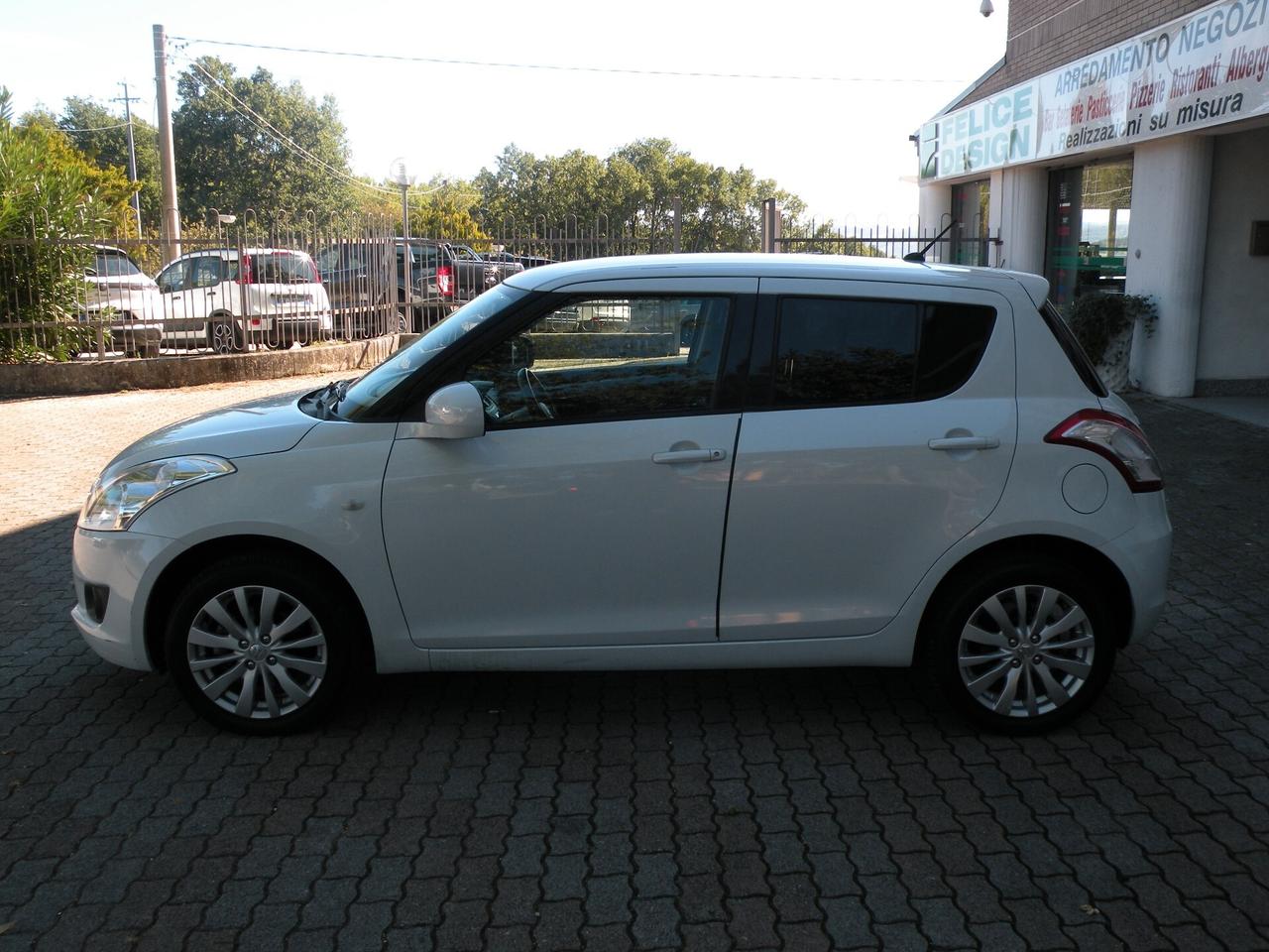 SUZUKI SWIFT 1.2 VVT 94CV 4WD Top 2011