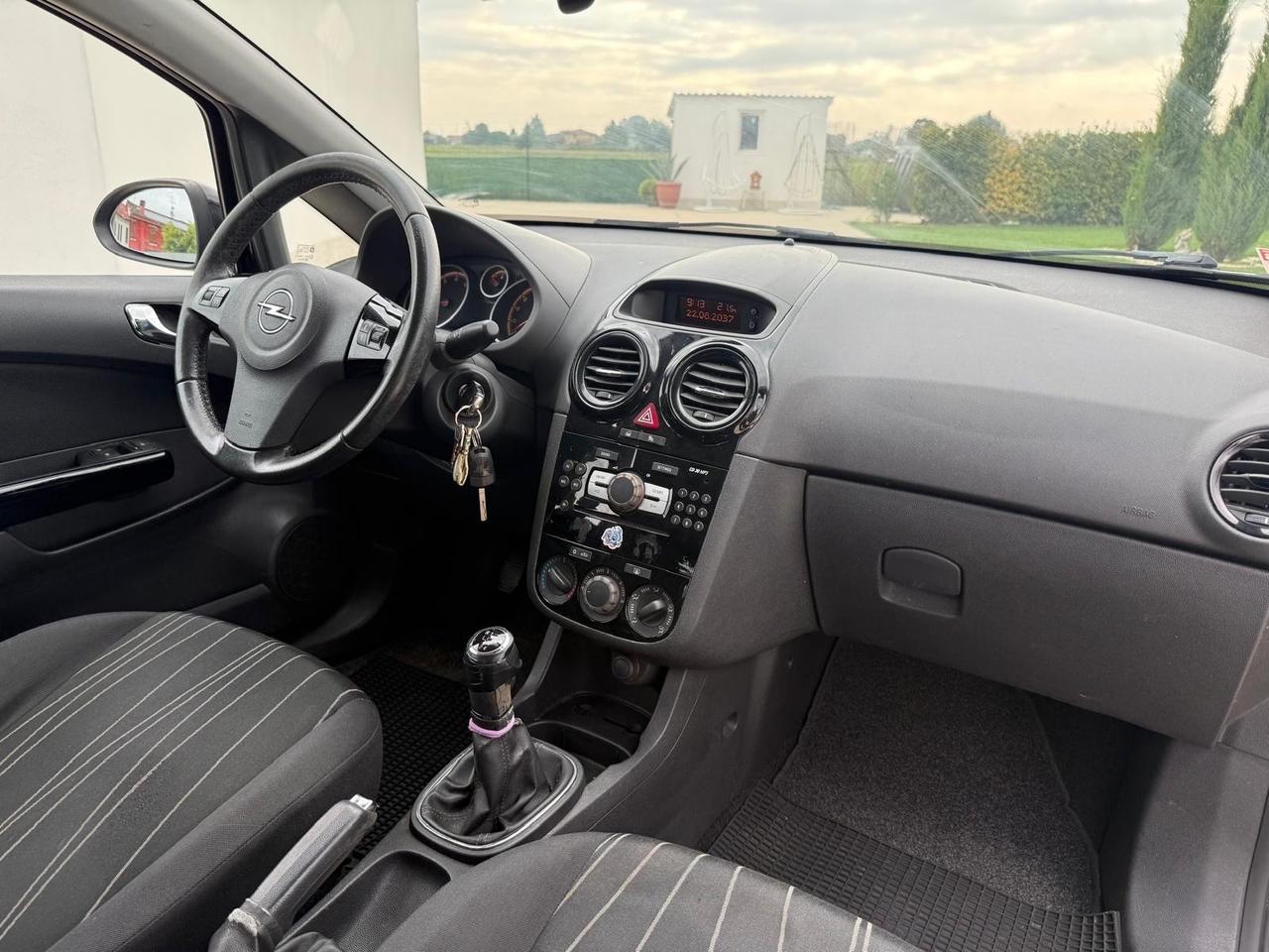 Opel Corsa 1.2 3 porte Sport
