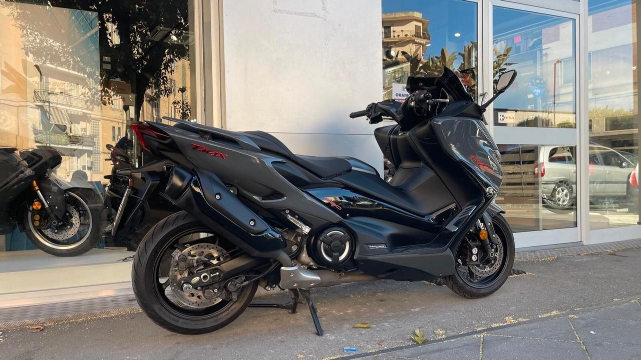 Yamaha TMAX 560