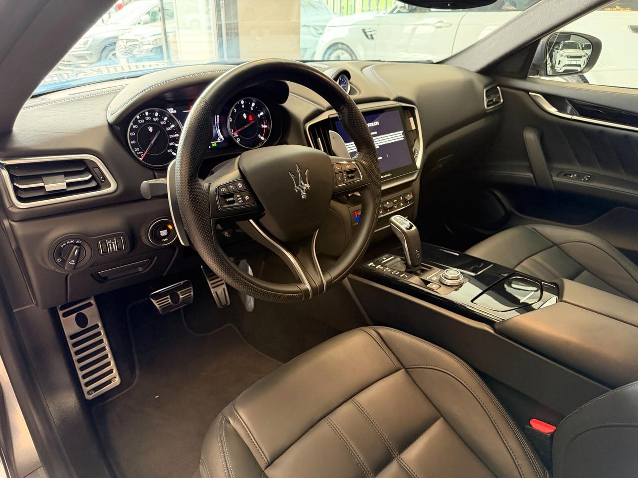 Maserati Ghibli L4 330 CV MHEV Gransport