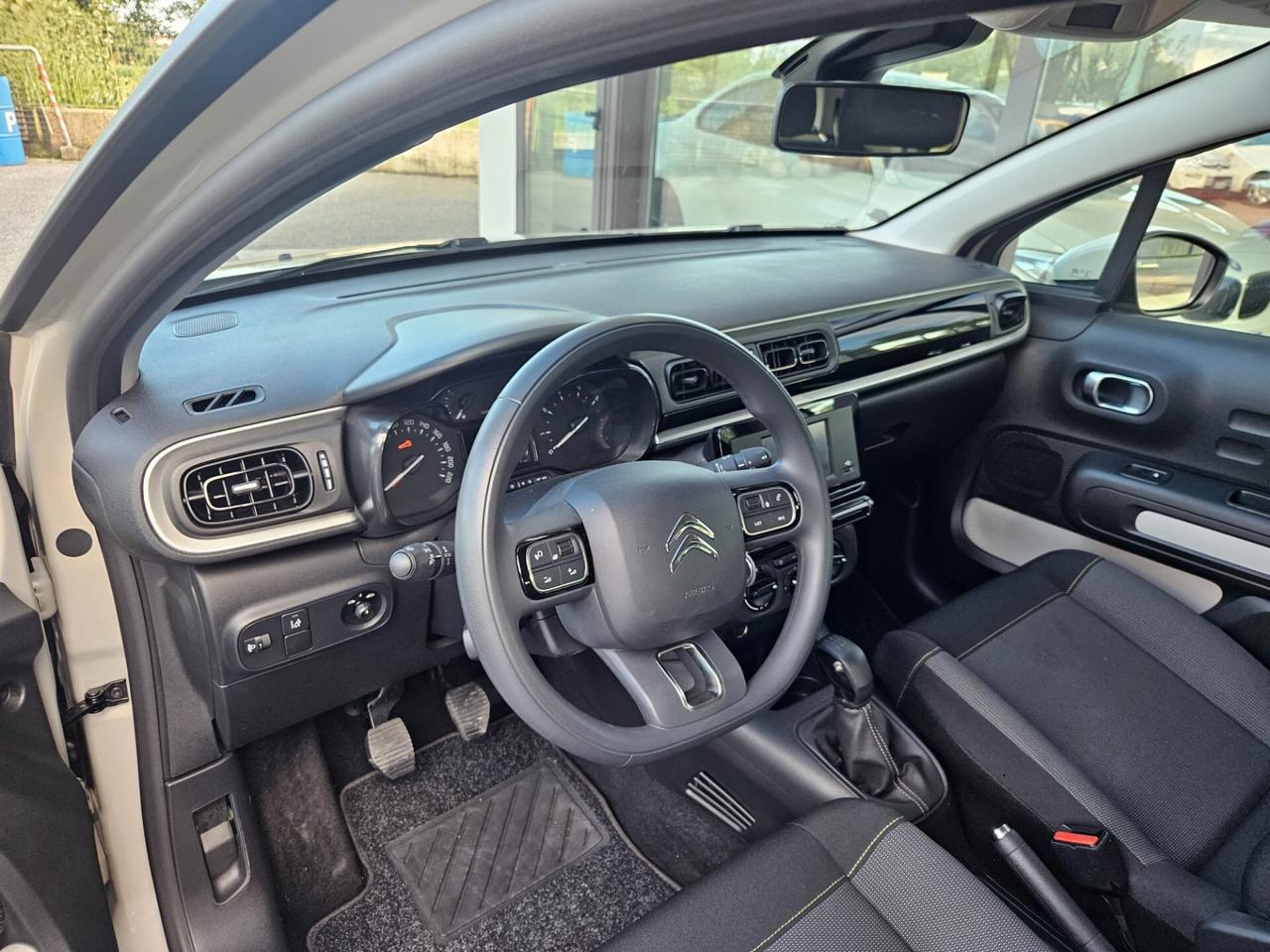 Citroen C3 PureTech 83 S&S You**20500 km **