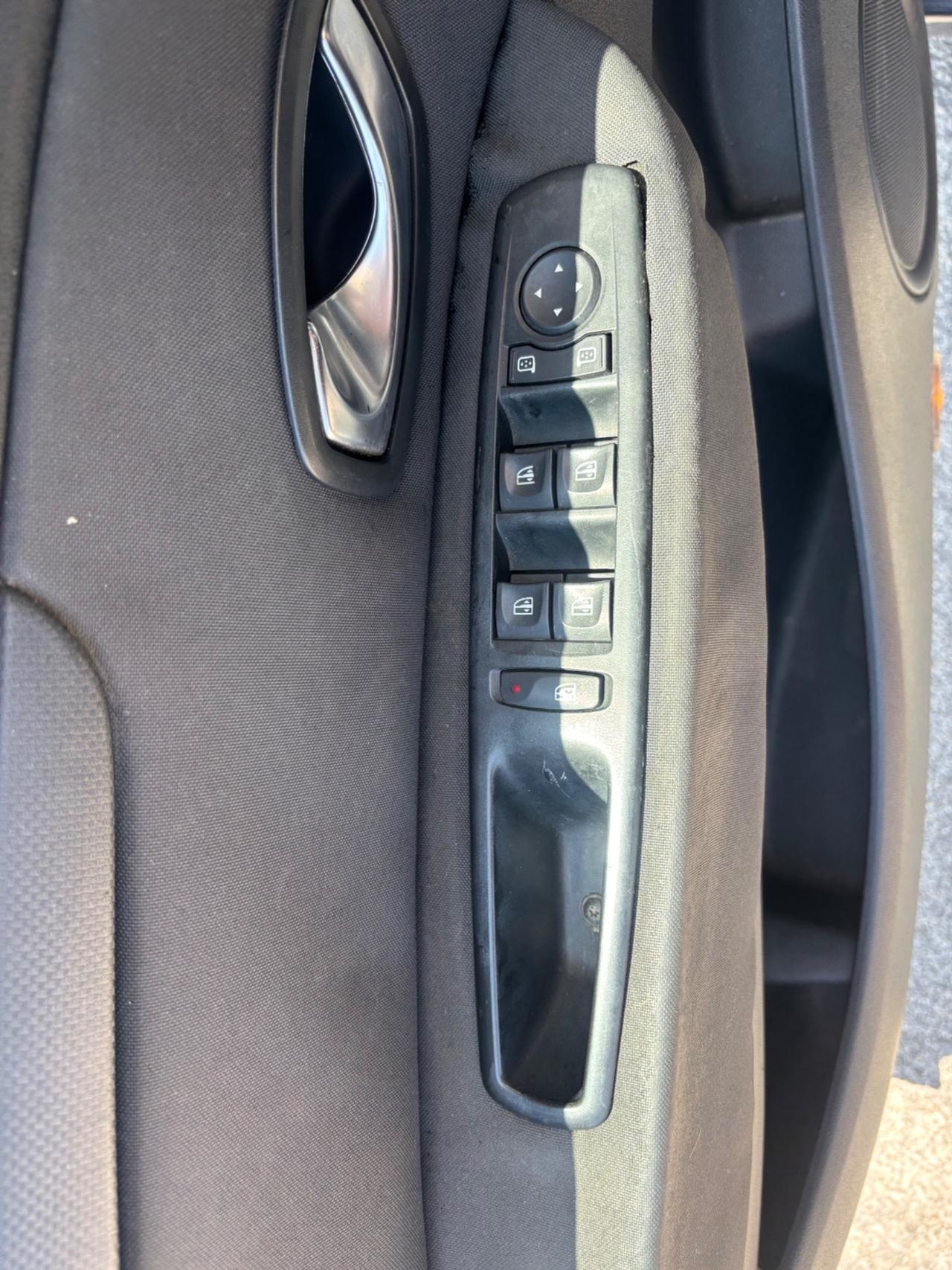 Renault Scenic Scénic X-Mod 1.5 dCi 105CV Confort