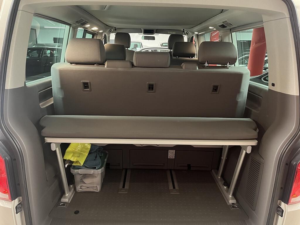 Volkswagen California Beach 2.0 TDI 150CV DSG letto