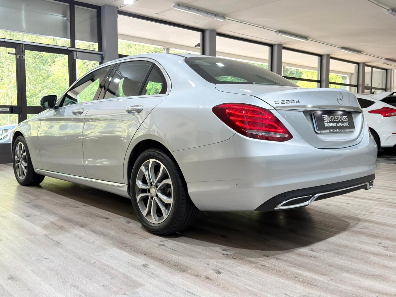 MERCEDES C 220 2.2d 170cv AUTO 75.000km BERLINA