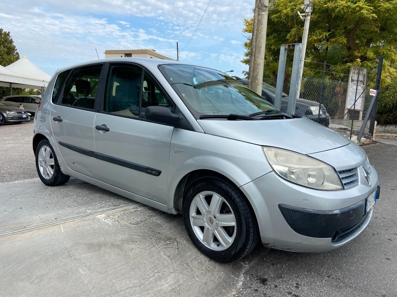 Renault Scenic 1.9 dCi 130CV Dynamique