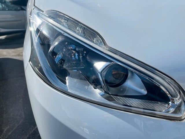 Peugeot 208 BlueHDi 75 5 porte Allure