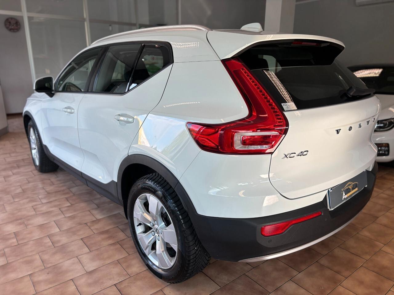 Volvo XC40 2.0 d3 Business Plus *IVA22%*EURO6D-TEMP
