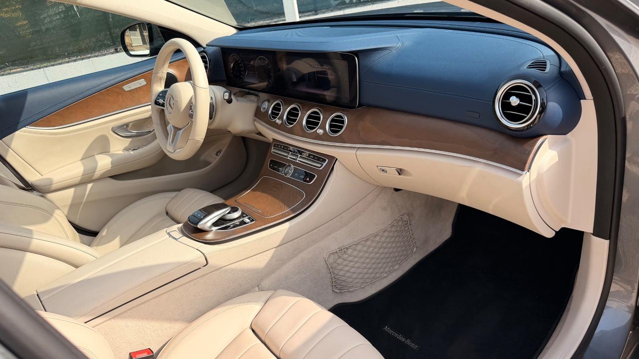 Mercedes-benz E 300 Auto EQ-Power Premium Plus