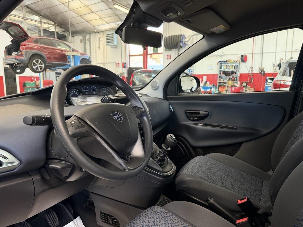 Lancia Ypsilon 5 Porte 1.0 FireFly Hybrid Silver