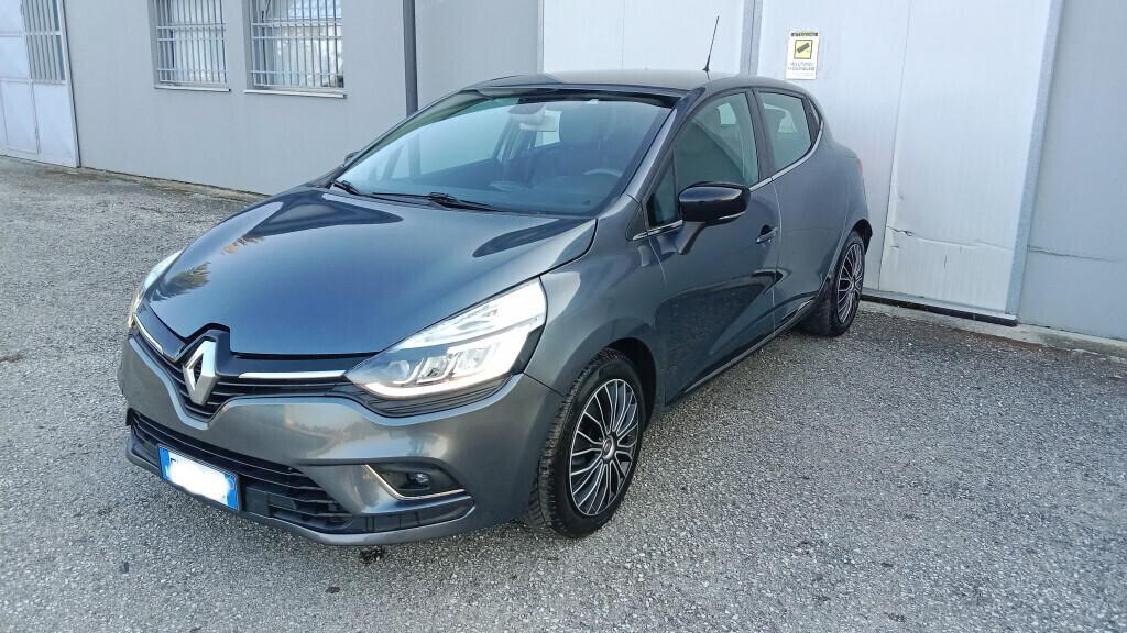 Renault Clio 1.5 dci Moschino Zen -euro 6
