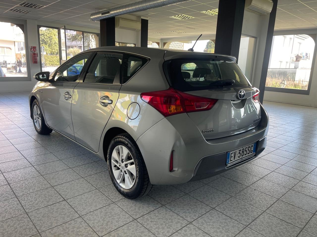 Toyota Auris 1.8 Hybrid Lounge