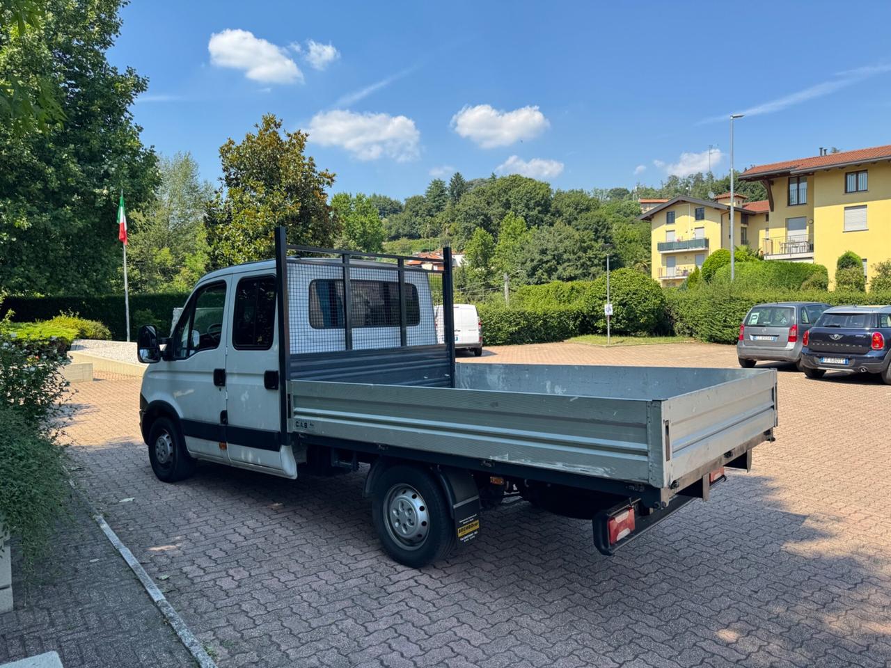IVECO DAILY 7 posti cassone fisso