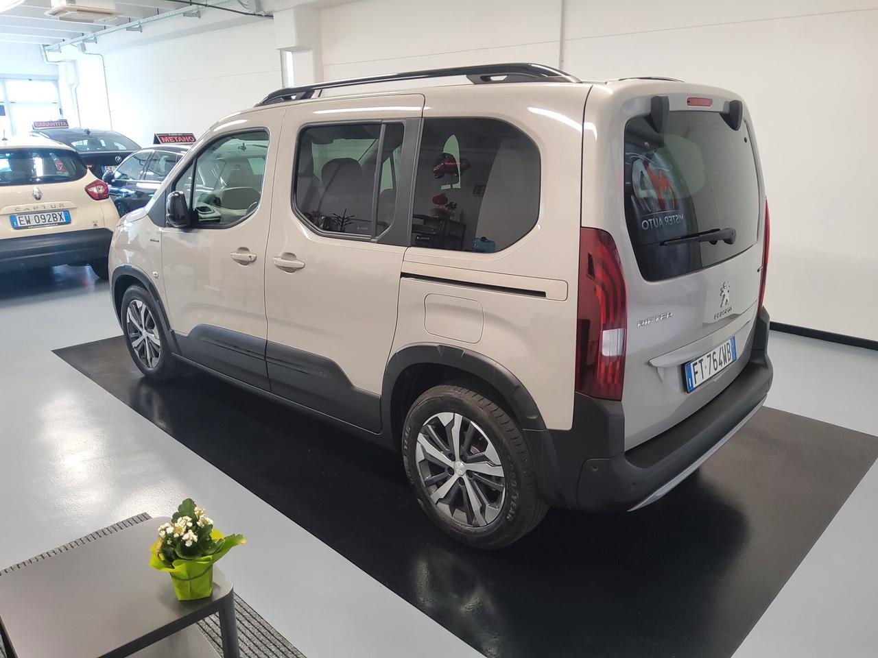 Peugeot Rifter BlueHDi 130 S&S EAT8 GT Line Standard