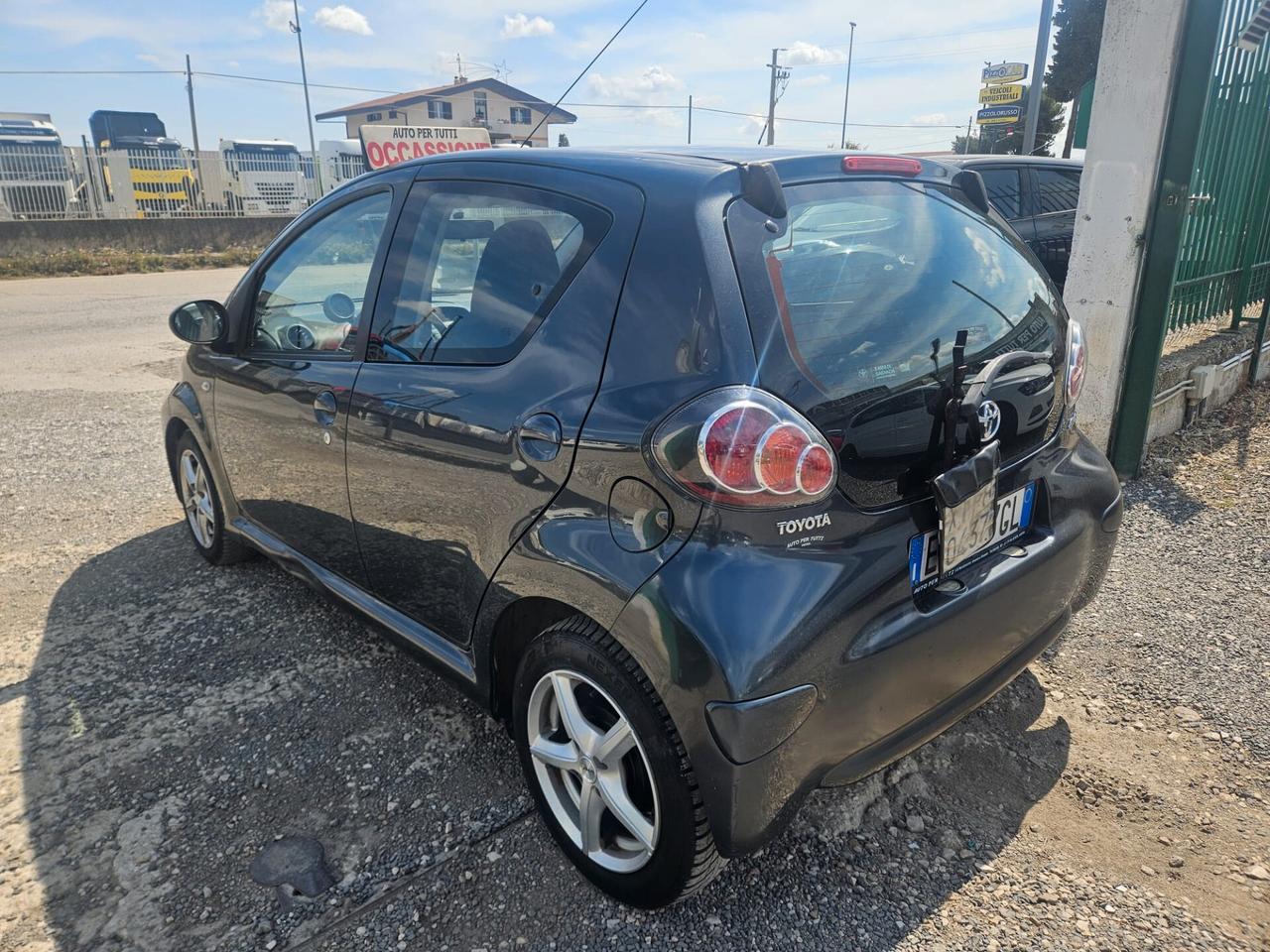 Toyota Aygo 1.0 5 porte Cambio Automatico