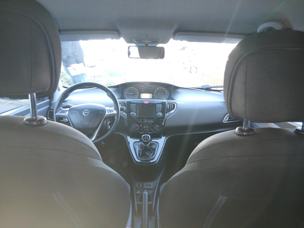 Lancia Ypsilon 1.2 69 CV 5 porte GPL Ecochic Platinum