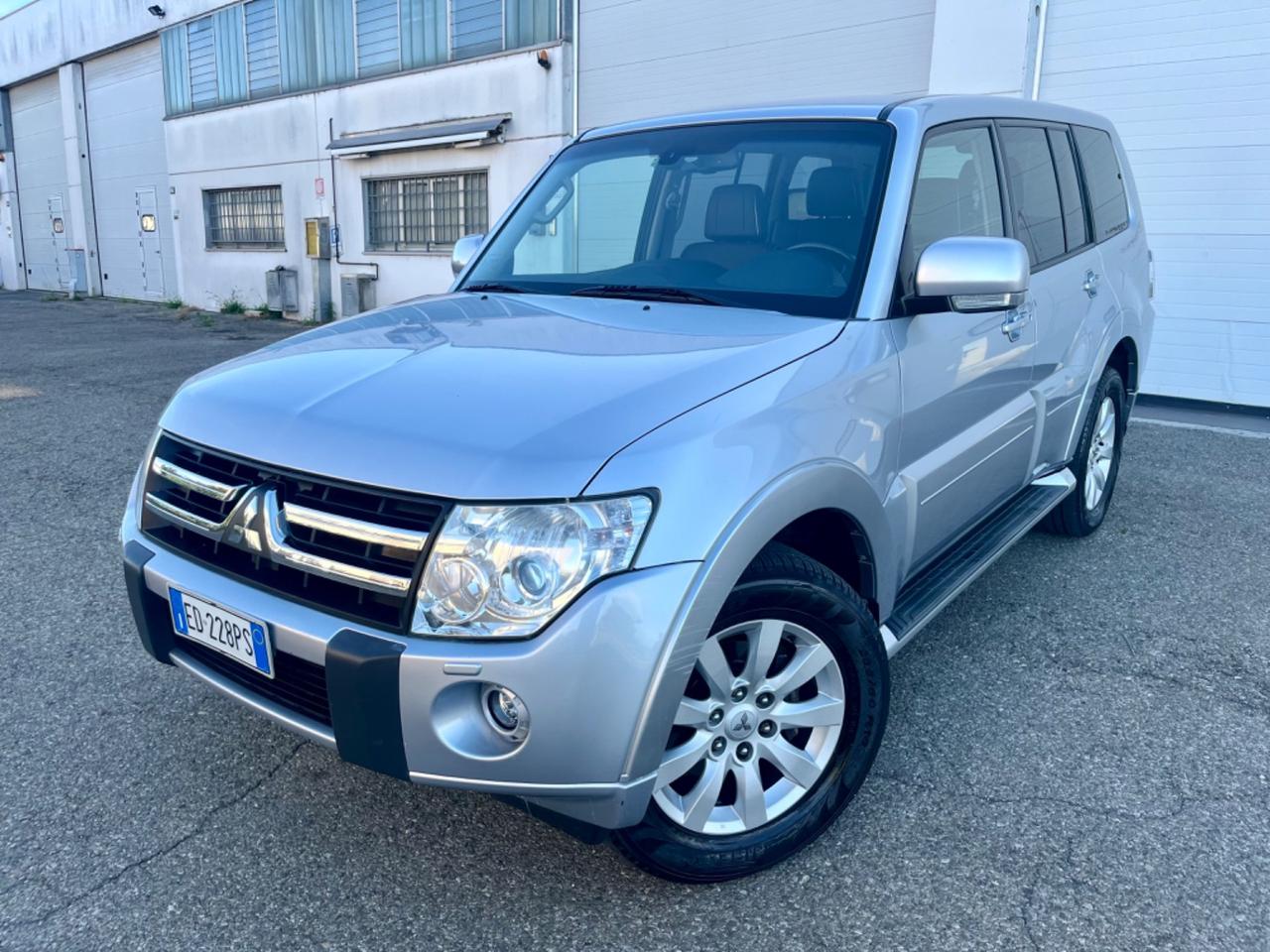 Mitsubishi Pajero 3.2 DI-D aut. Instyle 119.000km 2010 perfetta