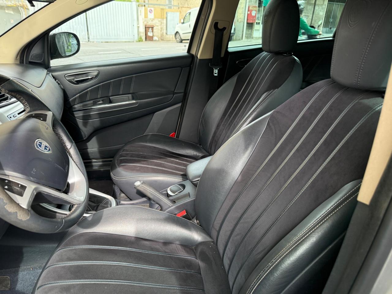 Lancia Delta 1.4 T-Jet 120 CV Argento