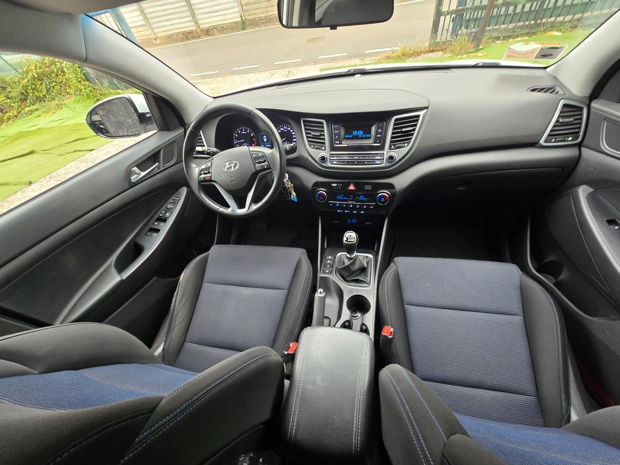 Hyundai Tucson 1.6BENZ 132CV euro6 -2016