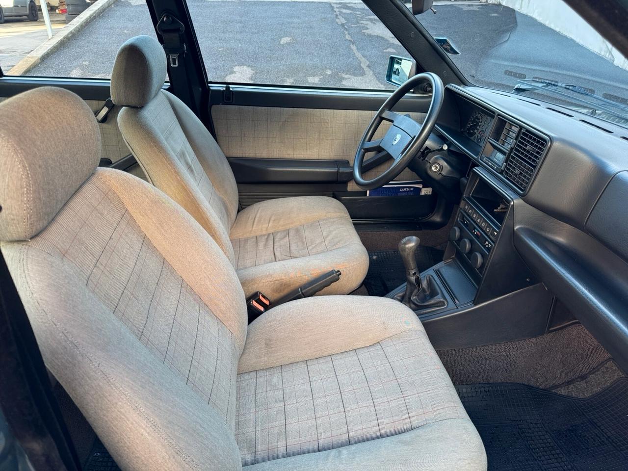 Lancia Delta 1.6 i.e. 90cv