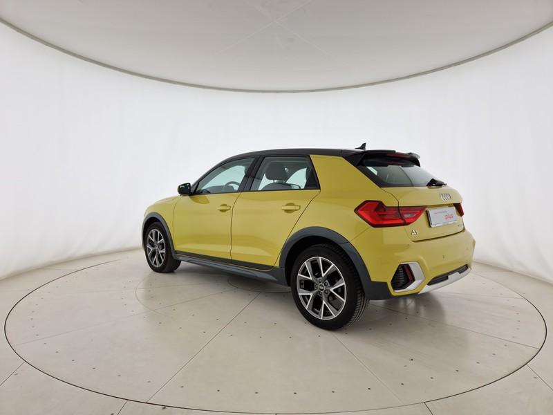 Audi A1 citycarver 35 1.5 tfsi admired 150cv s-tronic