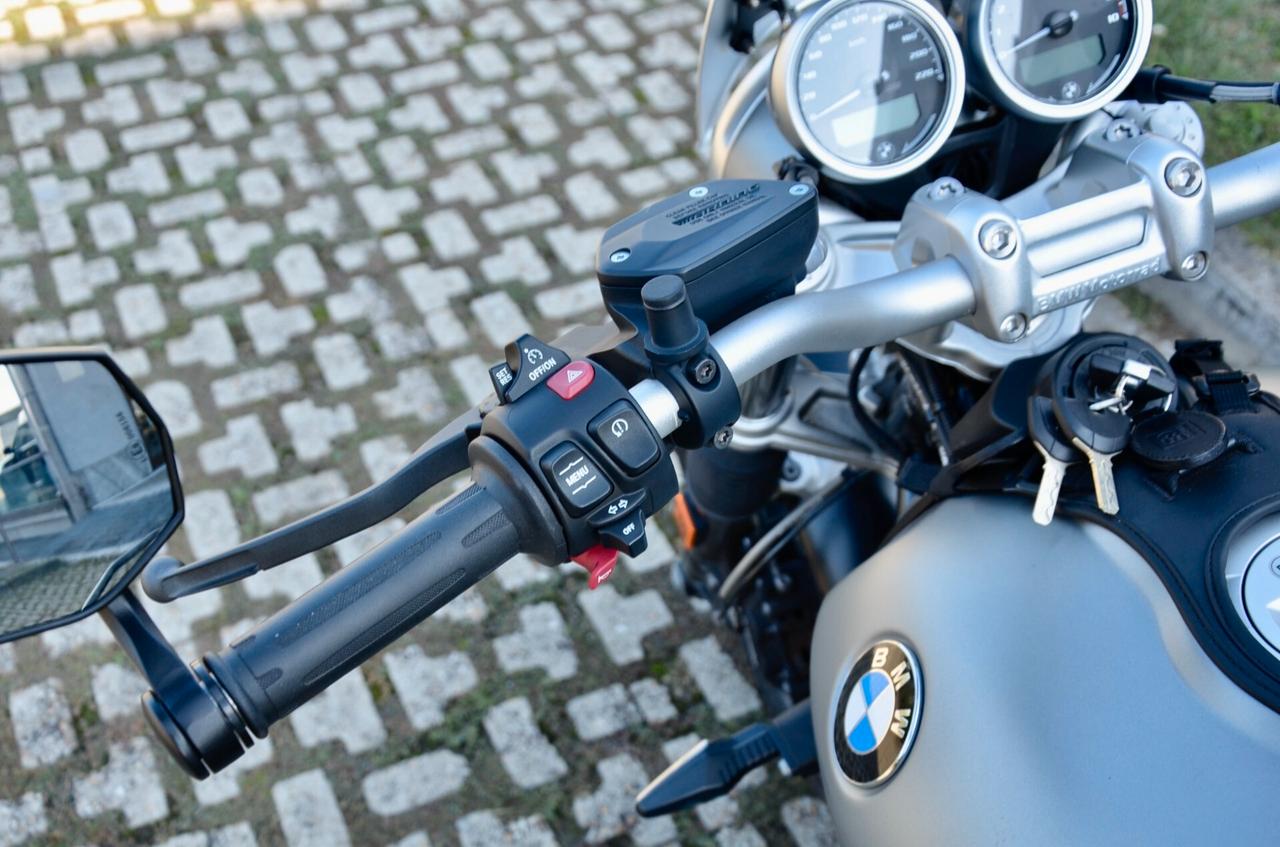 BMW R 12 NINET SCRAMBLER, AKRAPOVIČ