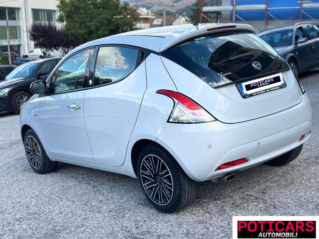 Lancia Ypsilon 1.2 69 CV 5 porte GPL Ecochic Gold
