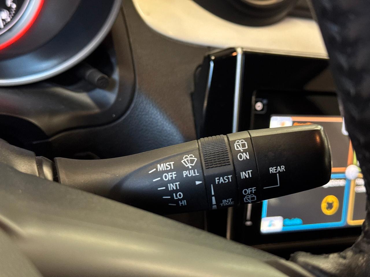 SUZUKI SWIFT 1.2cc 90CV Hybrid 4WD AllGrip Top