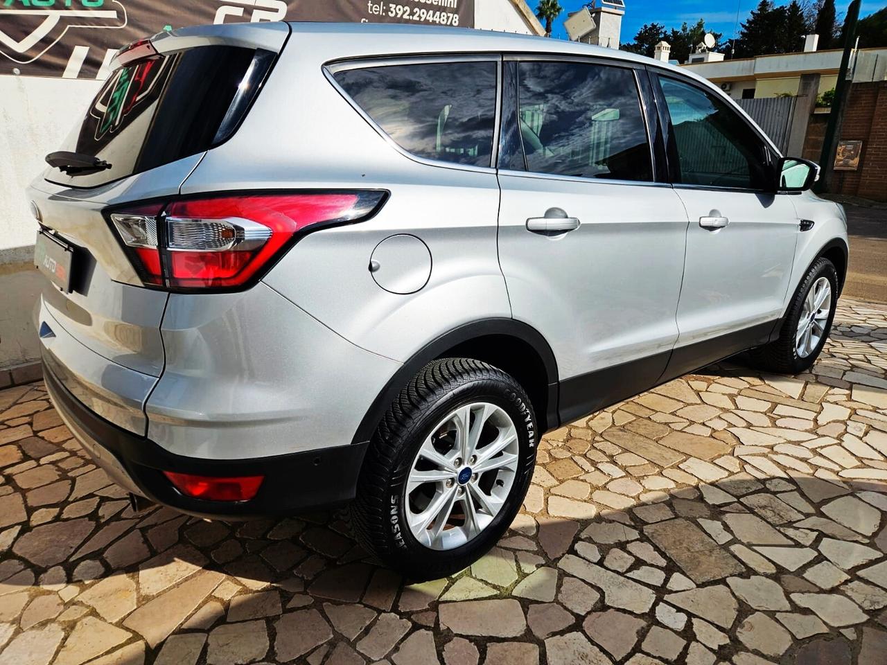 Ford Kuga 1.5 TDCI 120 CV S&S 2WD Powershift Edition