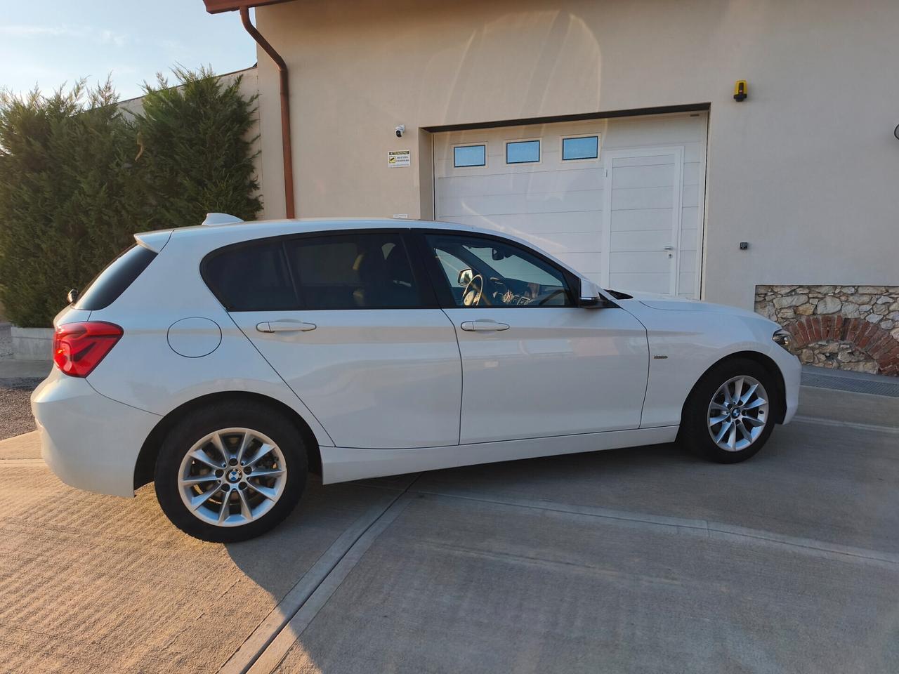 Bmw 118 118d 5p. Urban