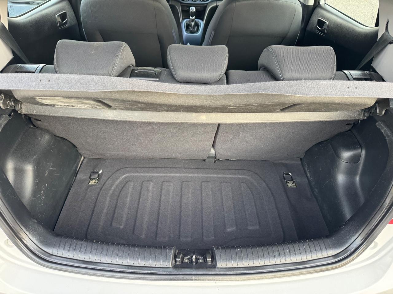 Hyundai i10 manutenzione completa idonea ai neopatentati