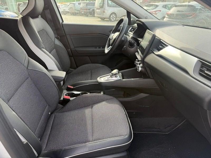 Renault Captur E-Tech hybrid 1.6 E-TECH HEV 145 TECHNO AUTO