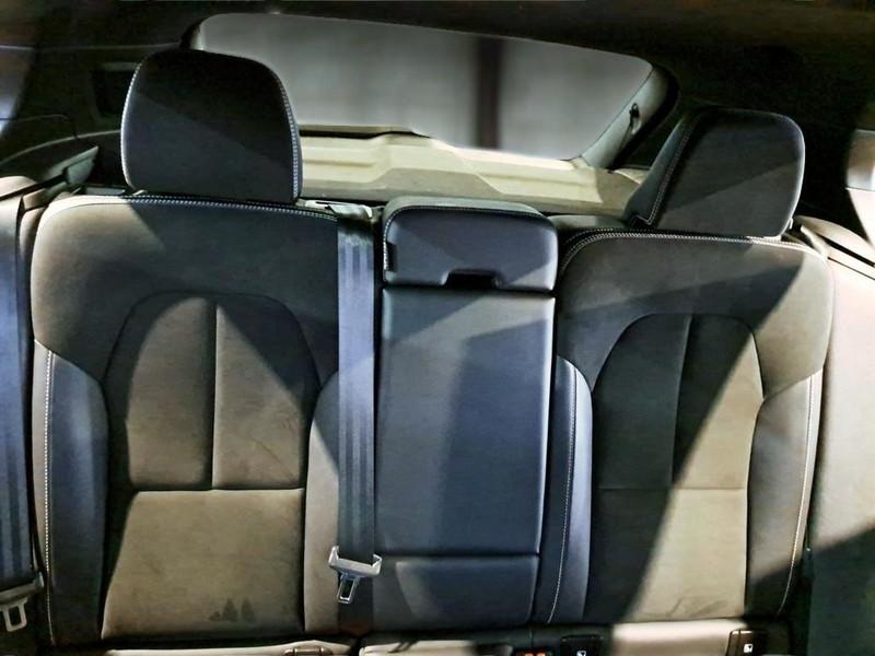 VOLVO XC40 T5 PLUG-IN HYBRID AUTO RECHARGE R-DESIGN 5 PORTE SUV