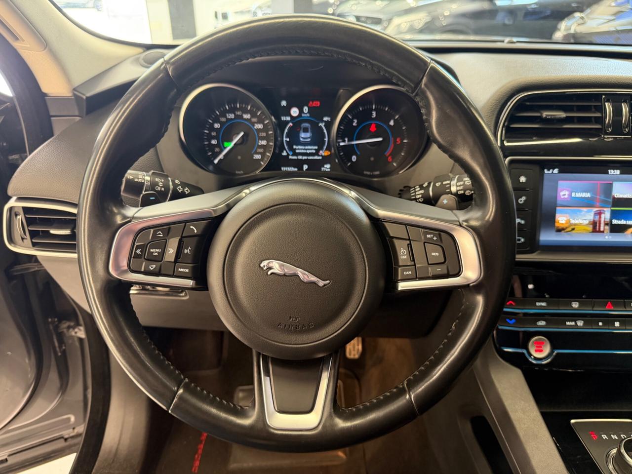 Jaguar F-Pace 2.0 D 180 CV AWD PRESTIGE