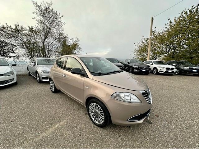 Lancia Ypsilon 1.2 69 CV 5 porte S&S Gold