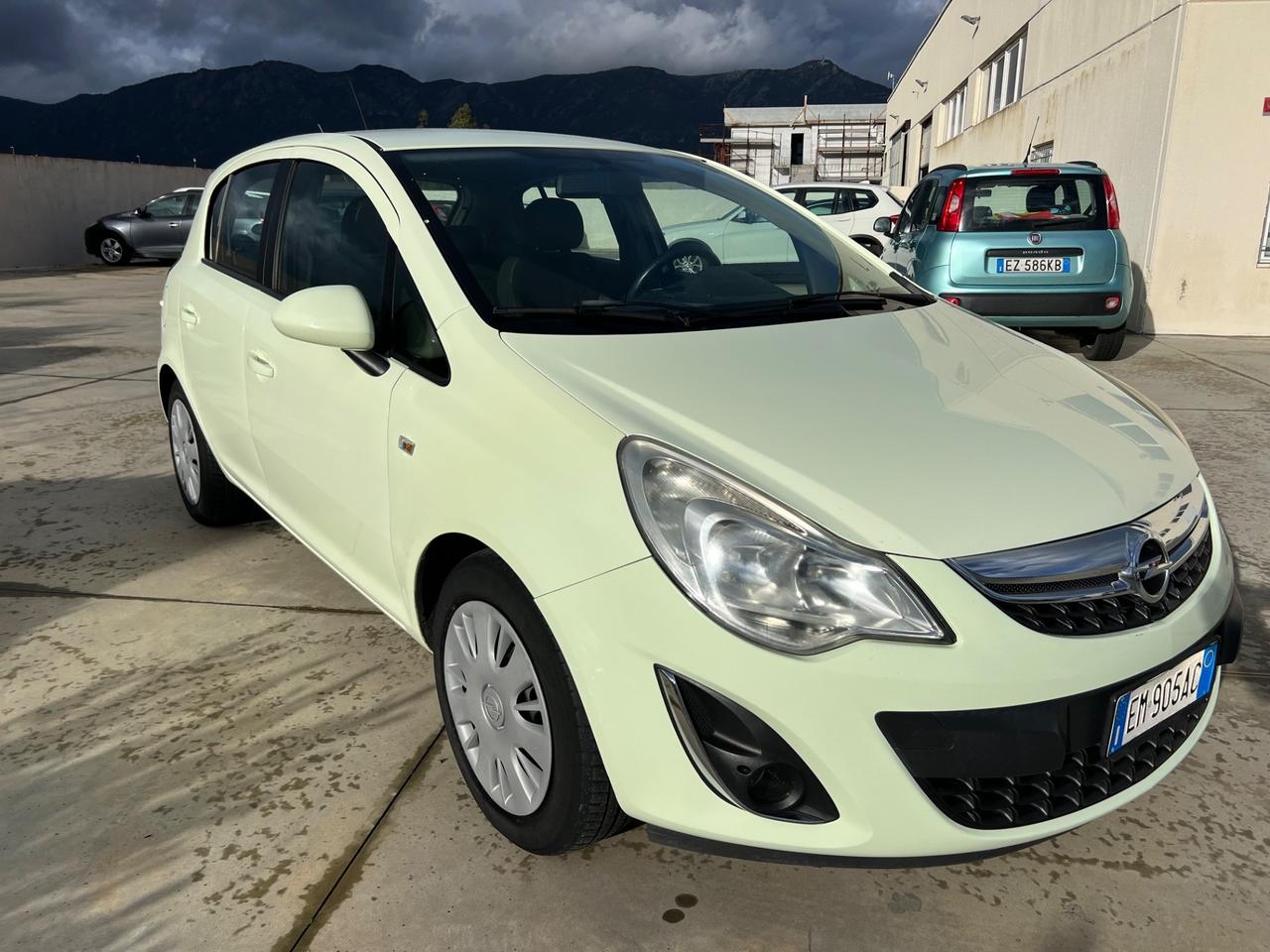 Opel Corsa 1.2 5 porte GPL-TECH 2012