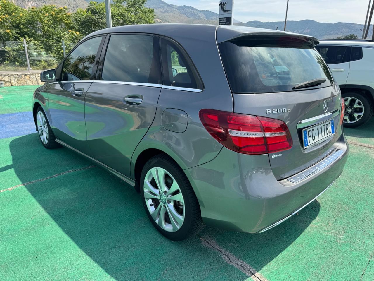 Mercedes-benz B 200 d Automatic Premium