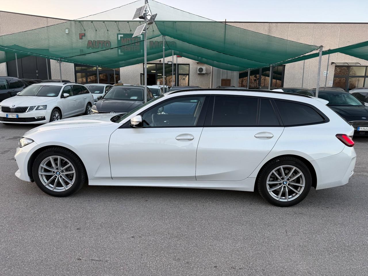 Bmw 318d My23 Automatica Touring Advantage 2.0 150CV