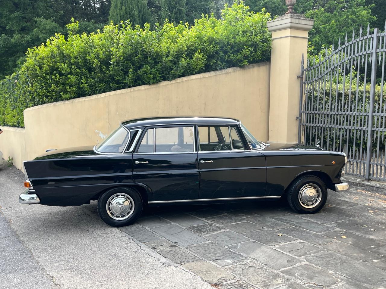 Mercedes benz 230 W110 Codine 6 cilindri