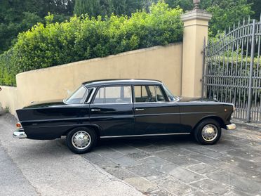 Mercedes benz 230 W110 Codine 6 cilindri
